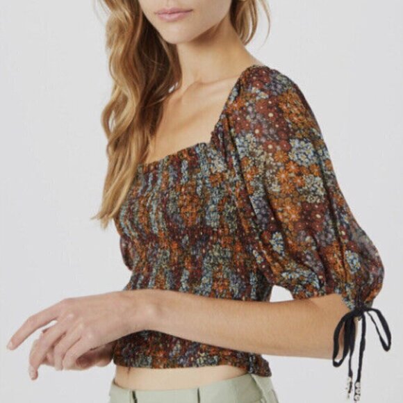 Free People NWT Square Neck Smocked Puff Sleeve Floral Crop Top In Dark Combo L - Picture 2 of 16